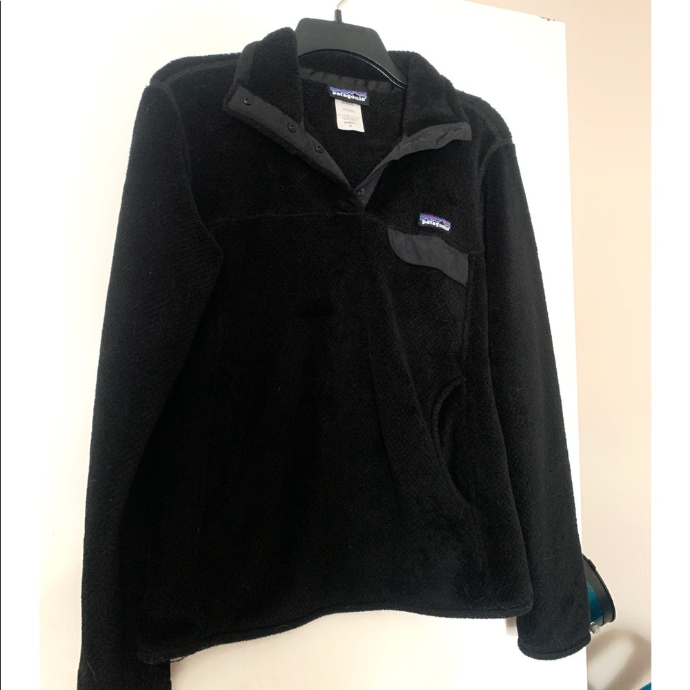 Women’s Black Patagonia pullover